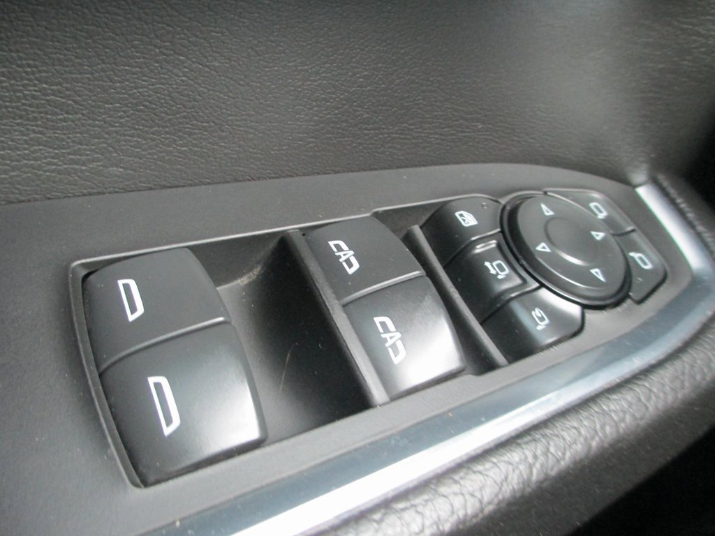 Used 2024 GMC Sierra 3500 Denali w/ Denali Reserve Package image 28