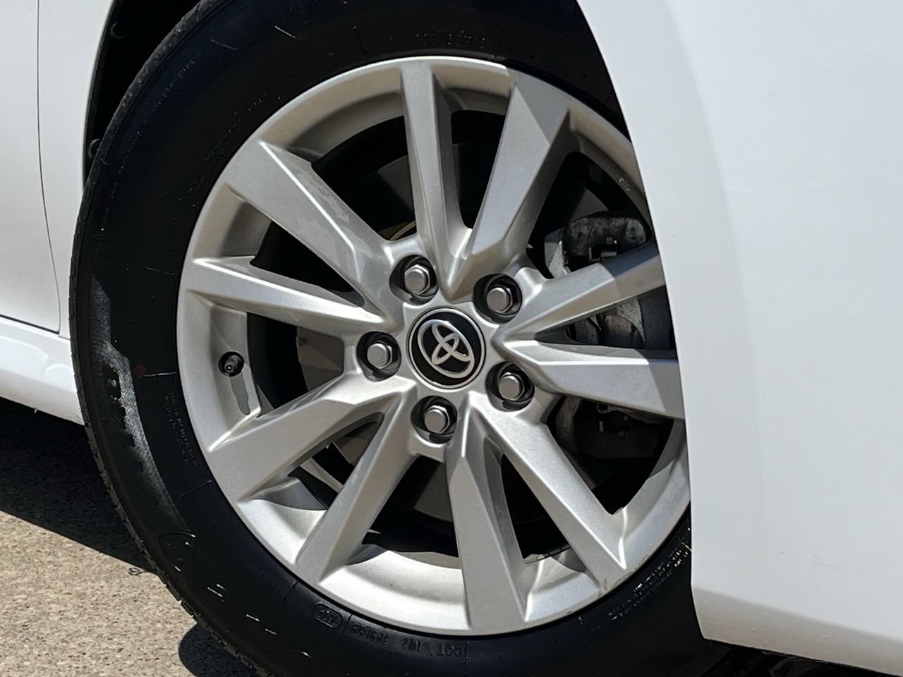 Used 2025 Toyota Camry LE FWD image 27