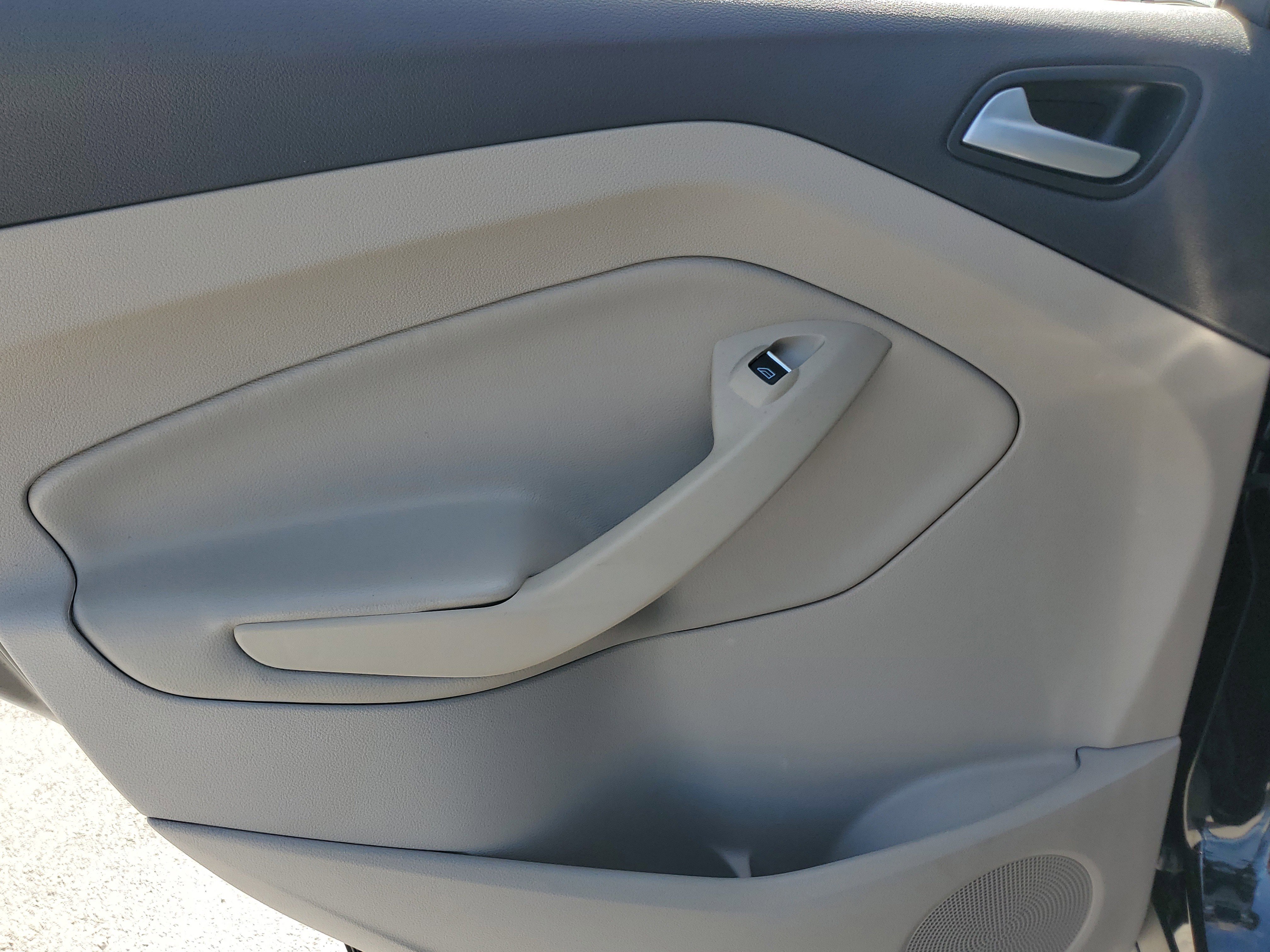 Used 2019 Ford Escape SEL FWD image 30