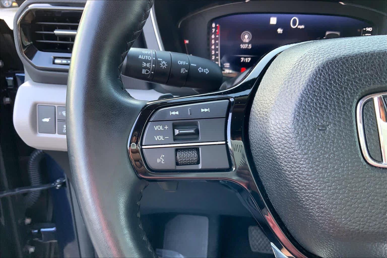 Used 2023 Honda Pilot Elite image 23