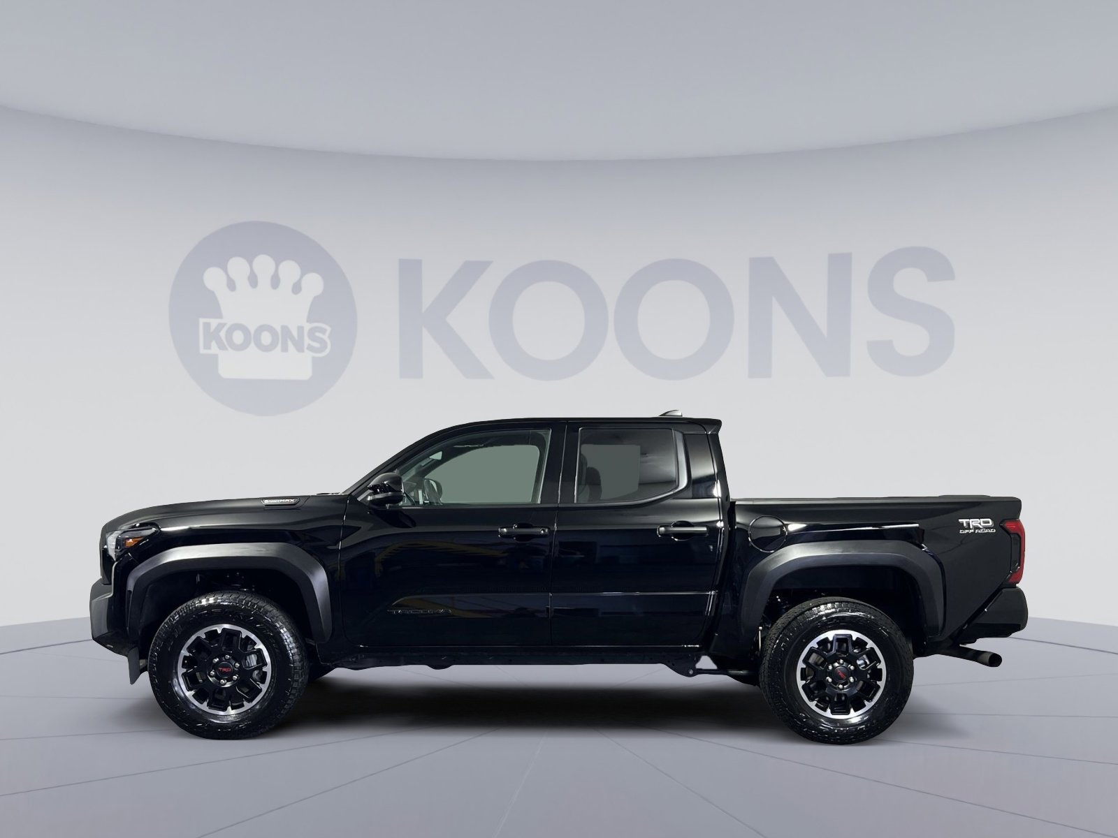 Used 2025 Toyota Tacoma TRD Off-Road AWD/4WD image 7