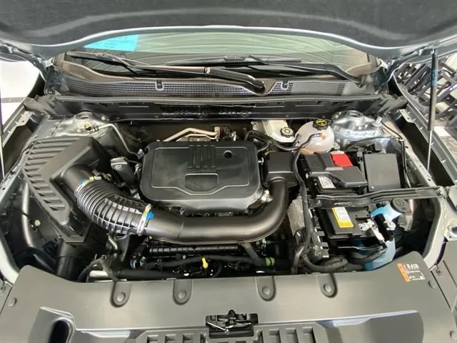 Used 2025 Chevrolet Blazer LT image 40