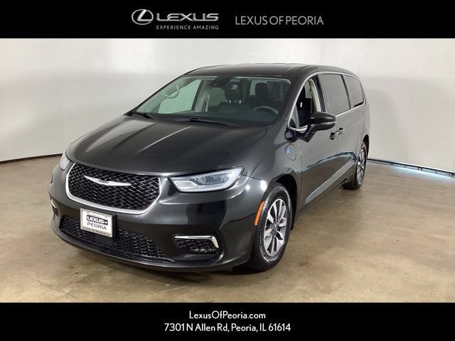 Used 2023 Chrysler Pacifica Touring-L