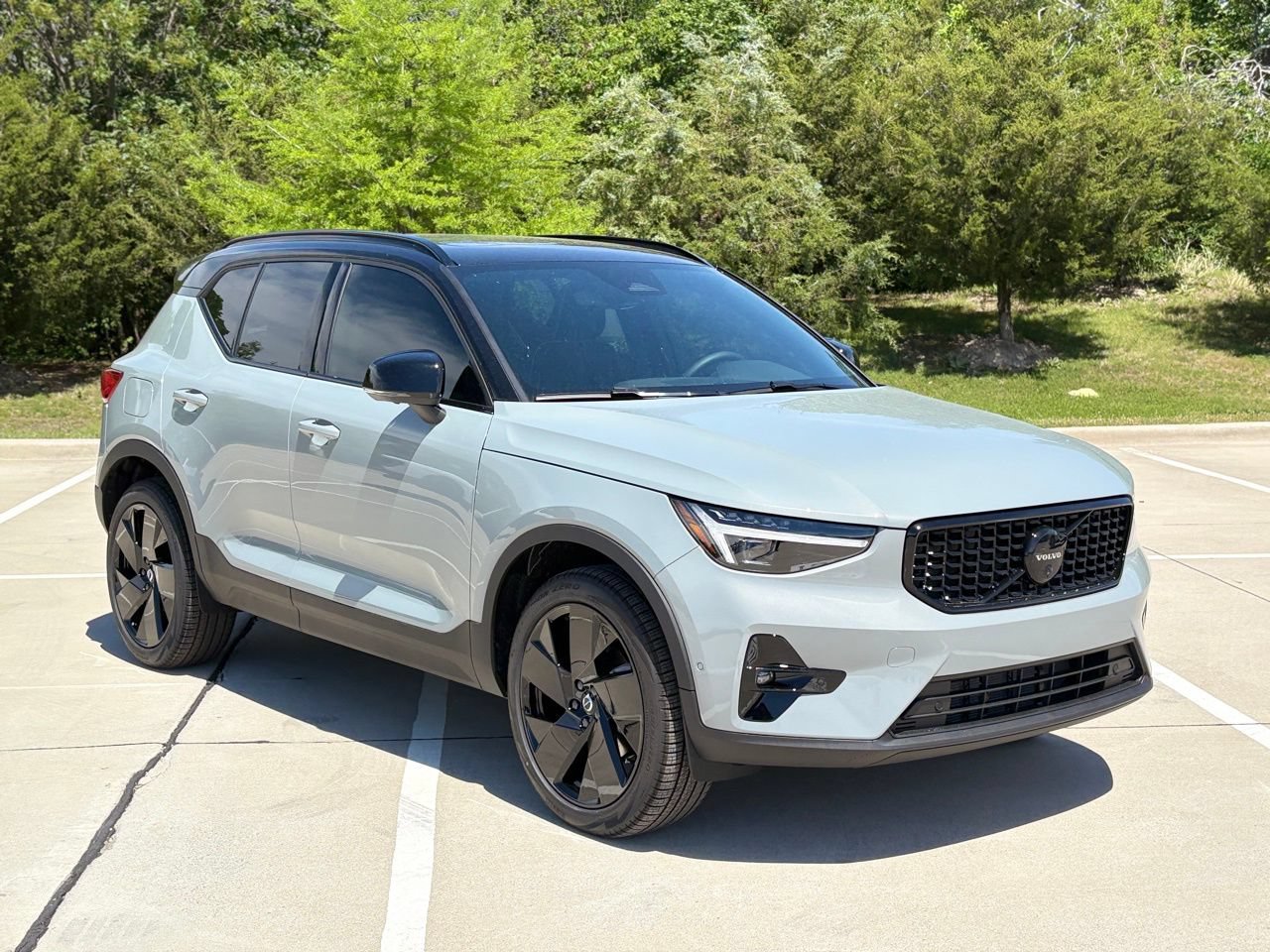 New 2026 Volvo XC40 B5 Ultra w/ Protection Package Premier AWD/4WD image 3