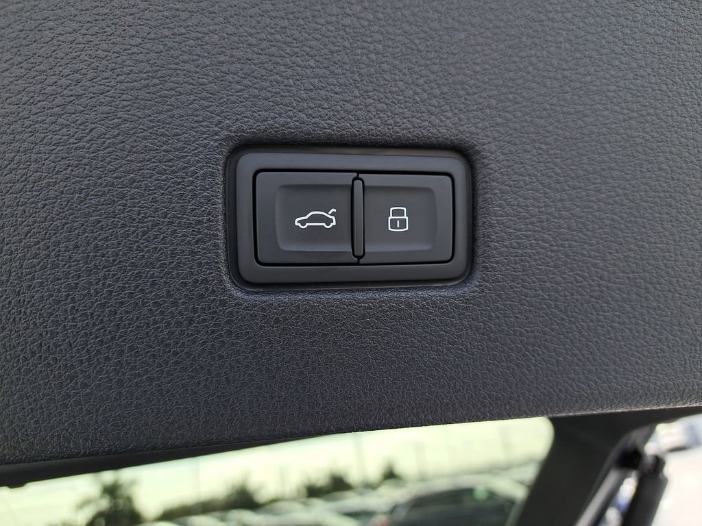 New 2026 Audi Q8 Premium Plus image 32