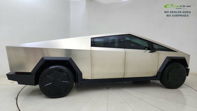 Used 2024 Tesla Cybertruck Cyberbeast AWD/4WD image 6