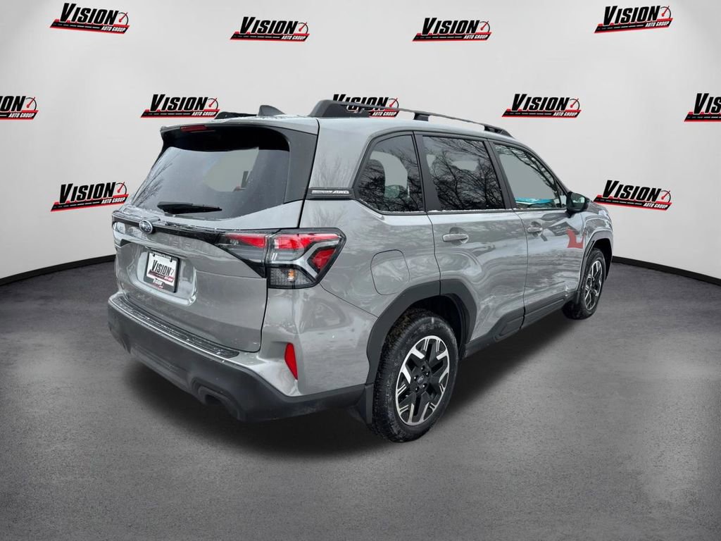 Used 2025 Subaru Forester Premium image 5
