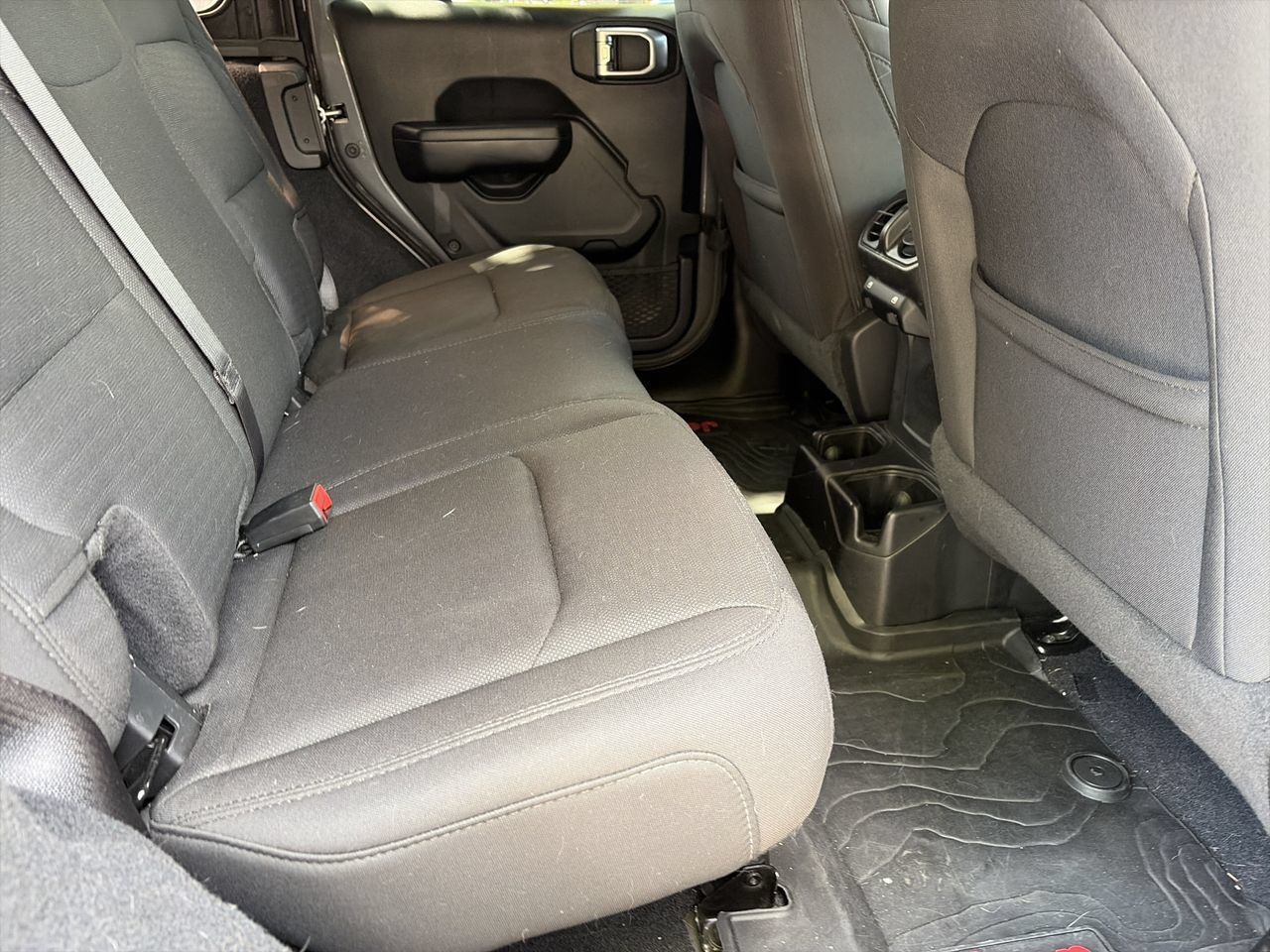 Used 2019 Jeep Wrangler Unlimited Sport S AWD/4WD image 22