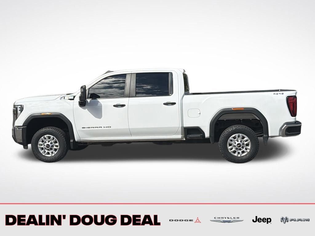 Used 2024 GMC Sierra 2500 Pro w/ Convenience Package image 3