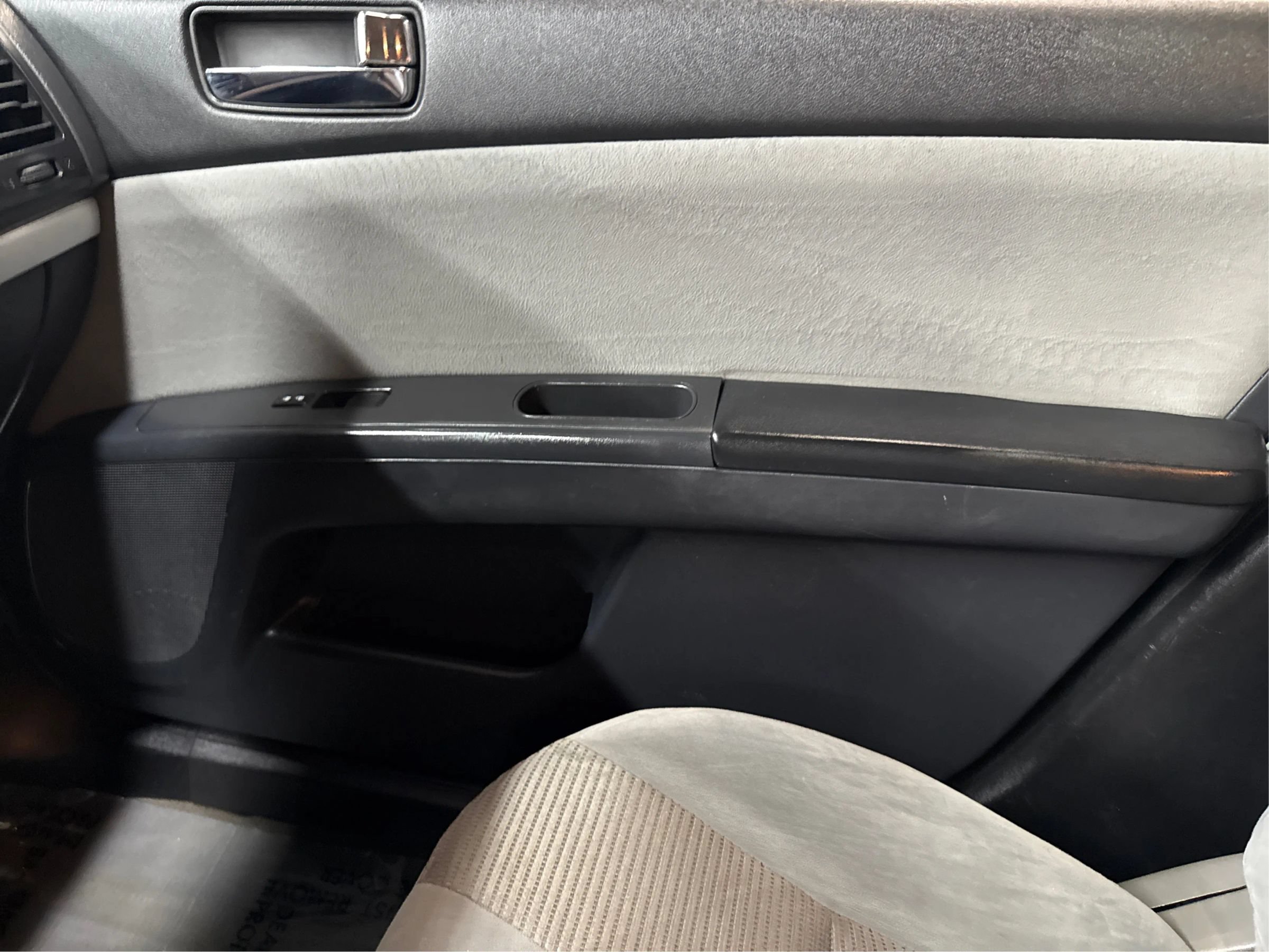 Used 2012 Nissan Sentra 2.0 SR w/ Special Edition Pkg FWD image 30