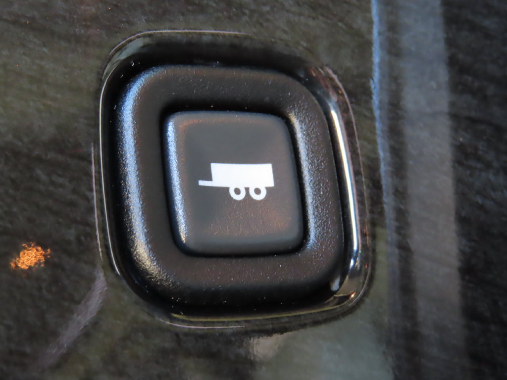 Used 2024 GMC Savana 2500 Extended w/ Driver Convenience Package RWD image 14
