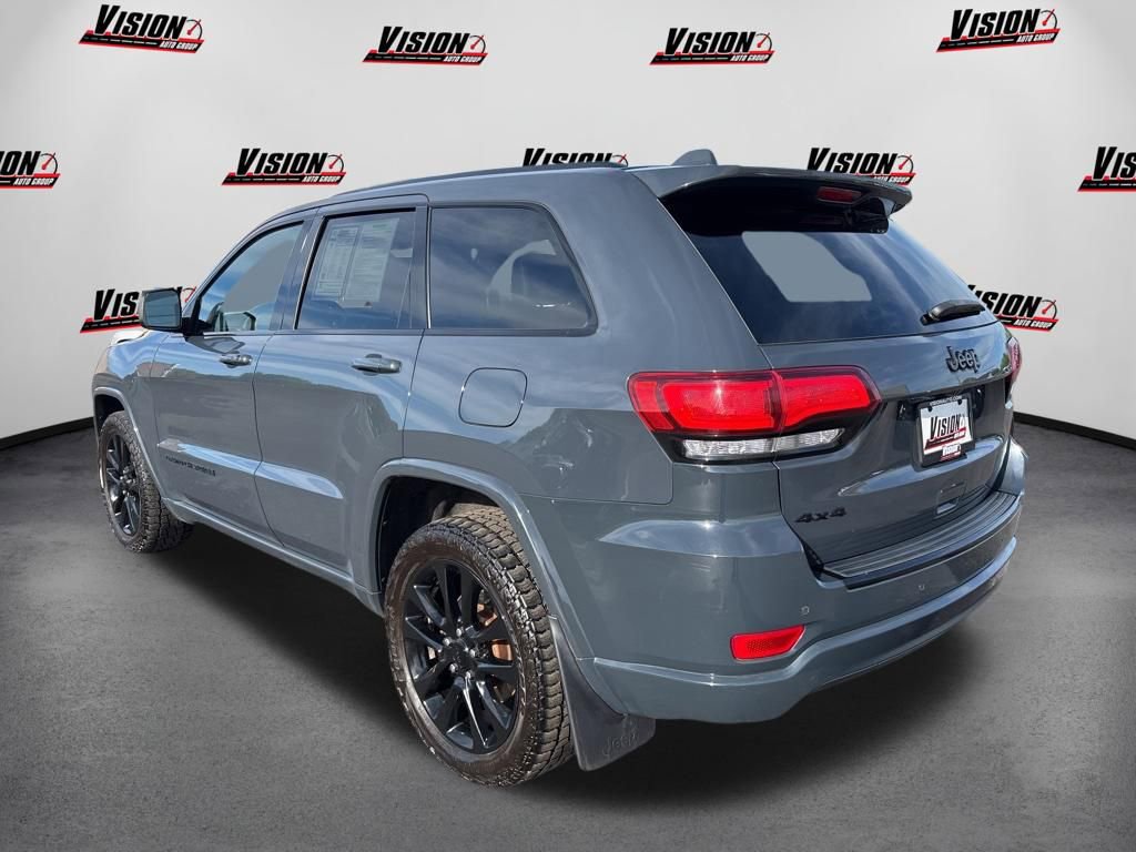 Used 2017 Jeep Grand Cherokee Altitude AWD/4WD image 7