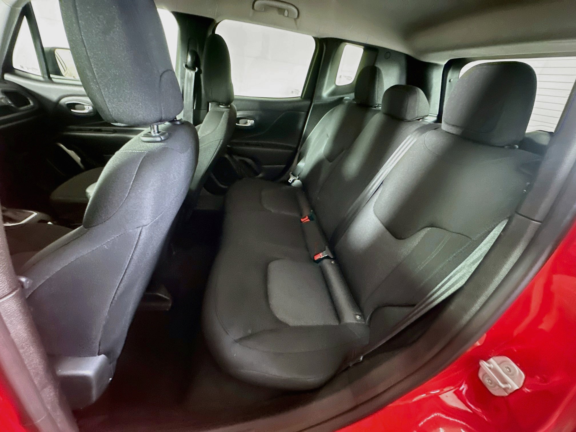 Used 2023 Jeep Renegade Latitude AWD/4WD image 27