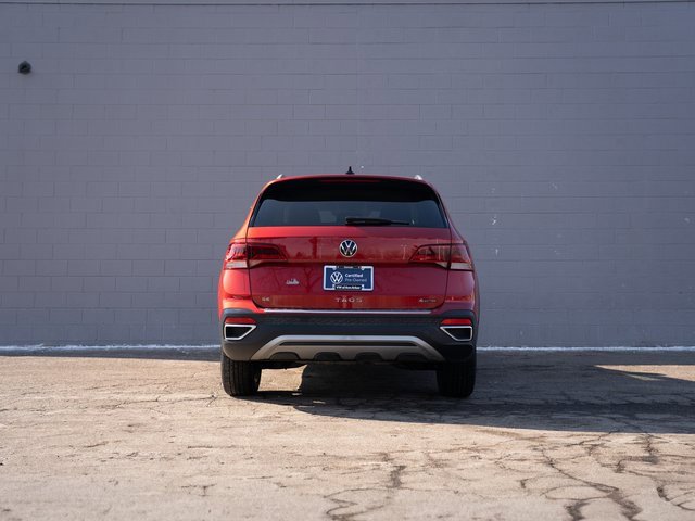 Certified 2024 Volkswagen Taos SE image 6