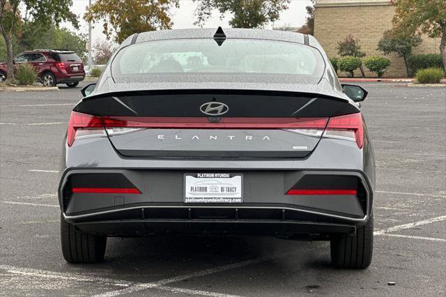 New 2026 Hyundai Elantra Sport image 5