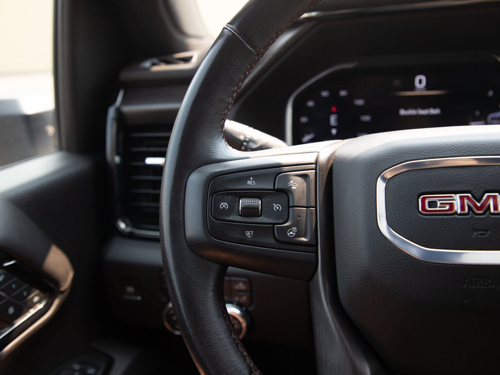 Used 2024 GMC Sierra 2500 AT4X AWD/4WD image 29