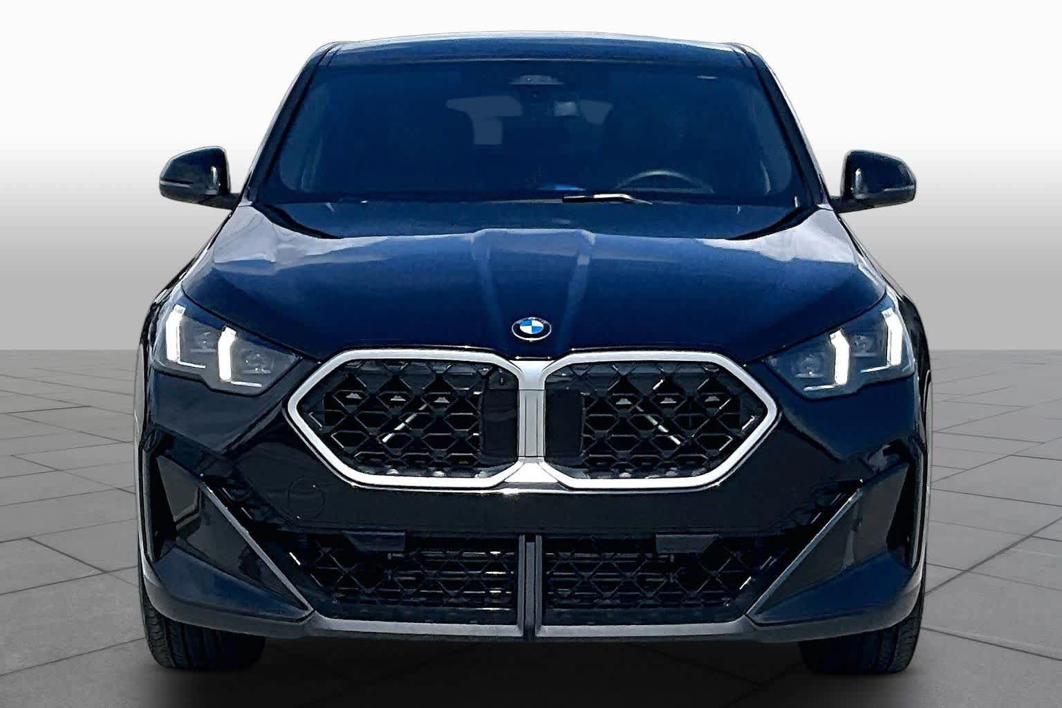 Used 2026 BMW X2 xDrive28i AWD/4WD image 3