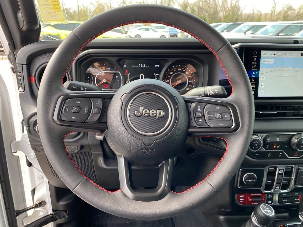 Used 2024 Jeep Gladiator Rubicon w/ Technology Group AWD/4WD image 11