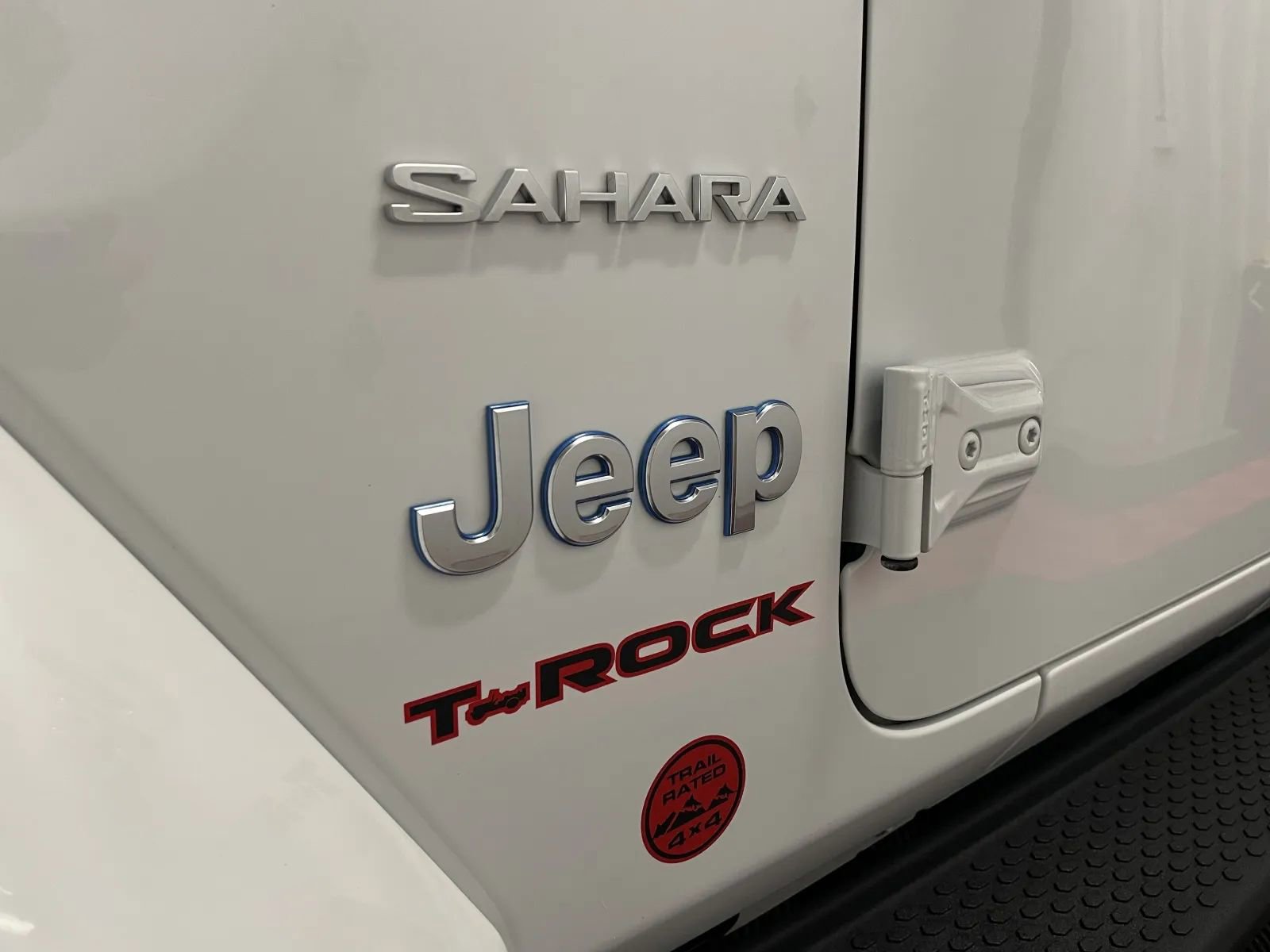 Used 2021 Jeep Wrangler Unlimited Sahara w/ Cold Weather Group image 16