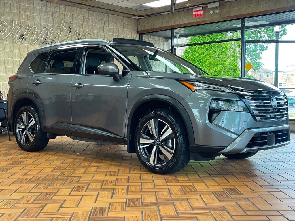 Used 2024 Nissan Rogue SL w/ SL Premium Package AWD/4WD image 8