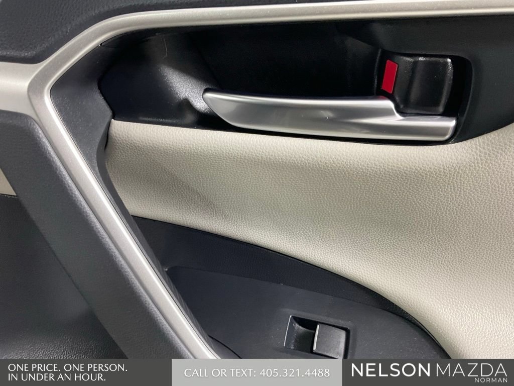 Used 2019 Toyota RAV4 Limited FWD image 24
