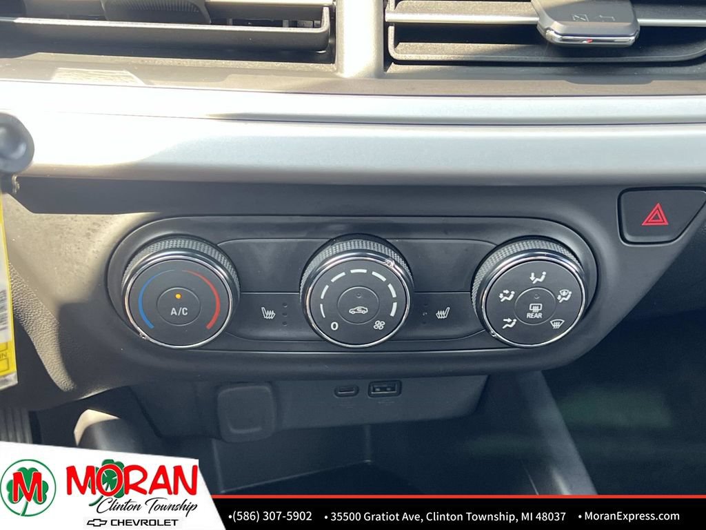 Used 2024 Chevrolet Trax RS w/ Driver Confidence Package FWD image 22