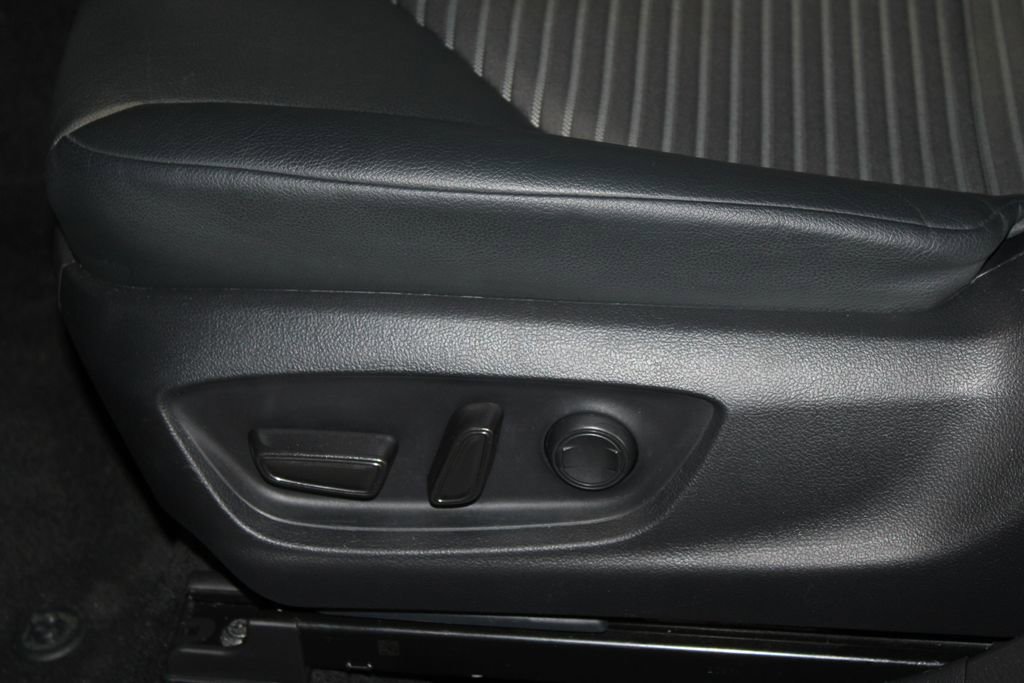 Used 2024 Toyota Camry SE AWD/4WD image 13