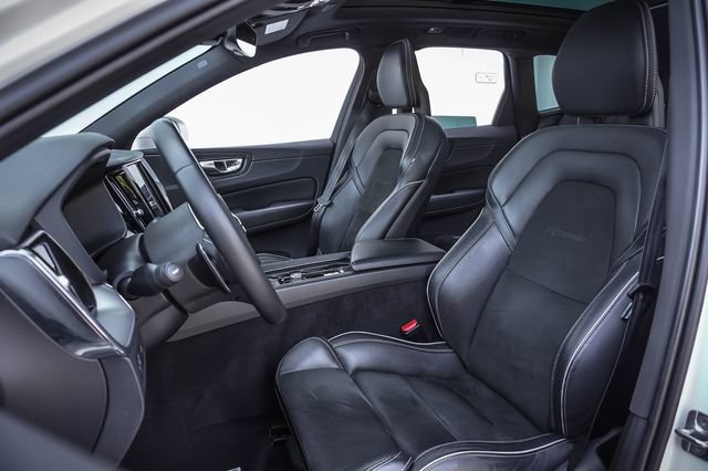 Used 2018 Volvo XC60 T6 R-Design w/ Convenience Package AWD/4WD image 10