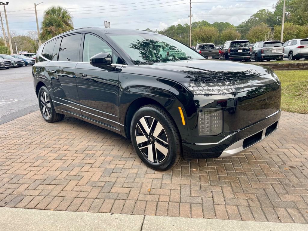 Used 2026 Hyundai Ioniq 9 SEL w/ Tow & Go Package image 7