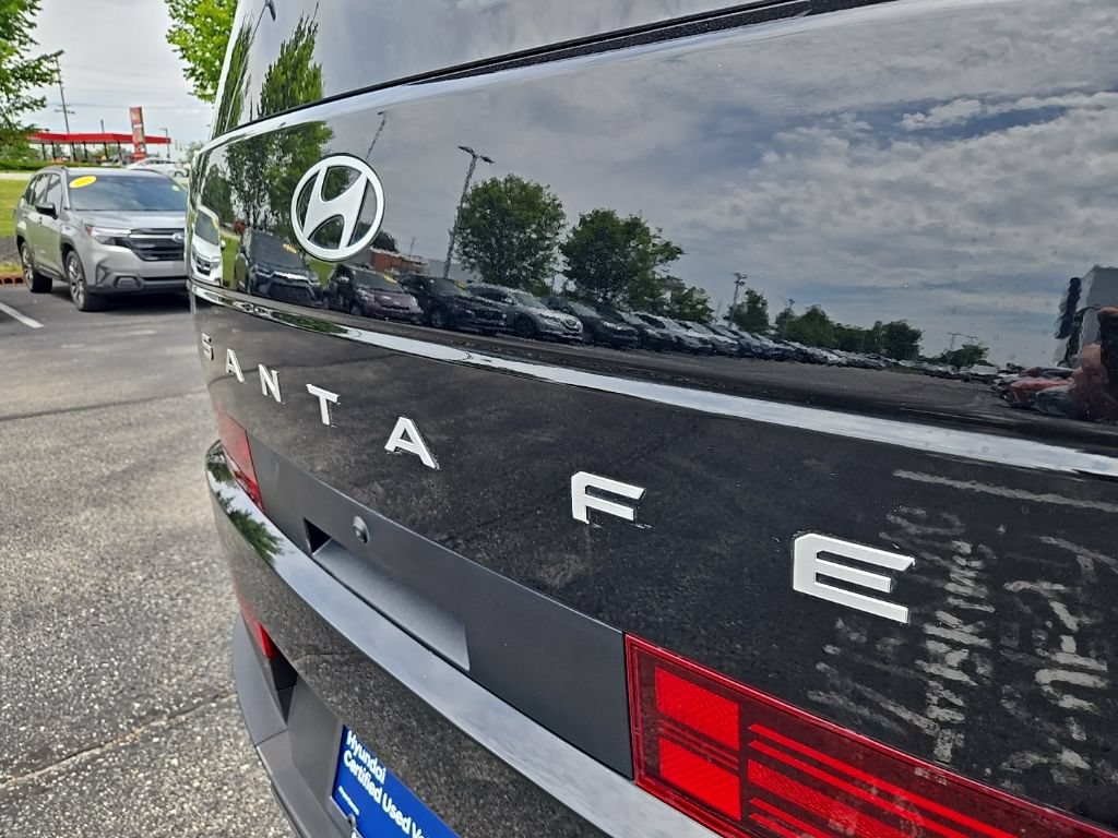 Certified 2025 Hyundai Santa Fe SE FWD image 11
