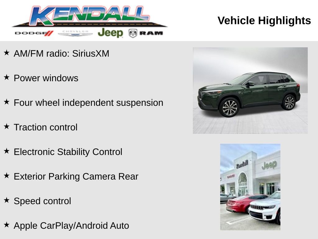 Used 2022 Toyota Corolla Cross XLE image 3