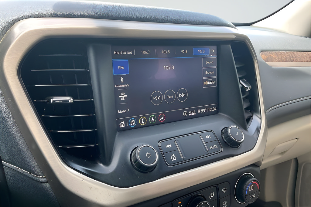 Used 2020 GMC Acadia Denali w/ Technology Package FWD image 21