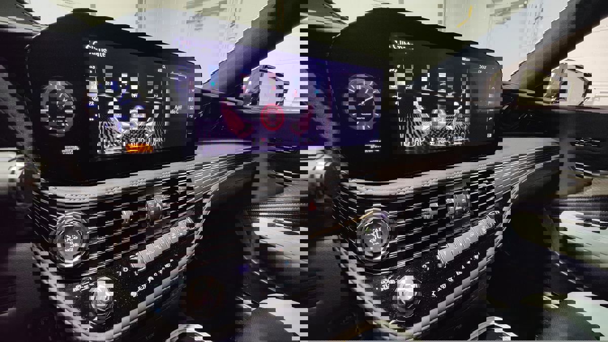 Used 2022 Lexus LS 500 F Sport w/ Accessory Package (Z1) image 35