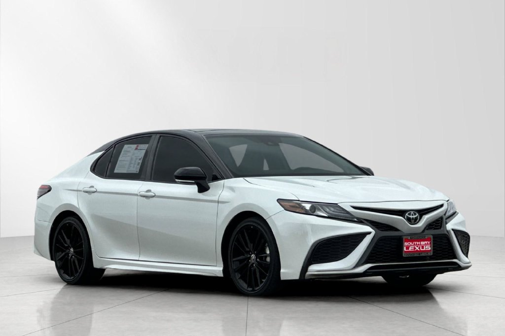 Used 2024 Toyota Camry XSE FWD image 8