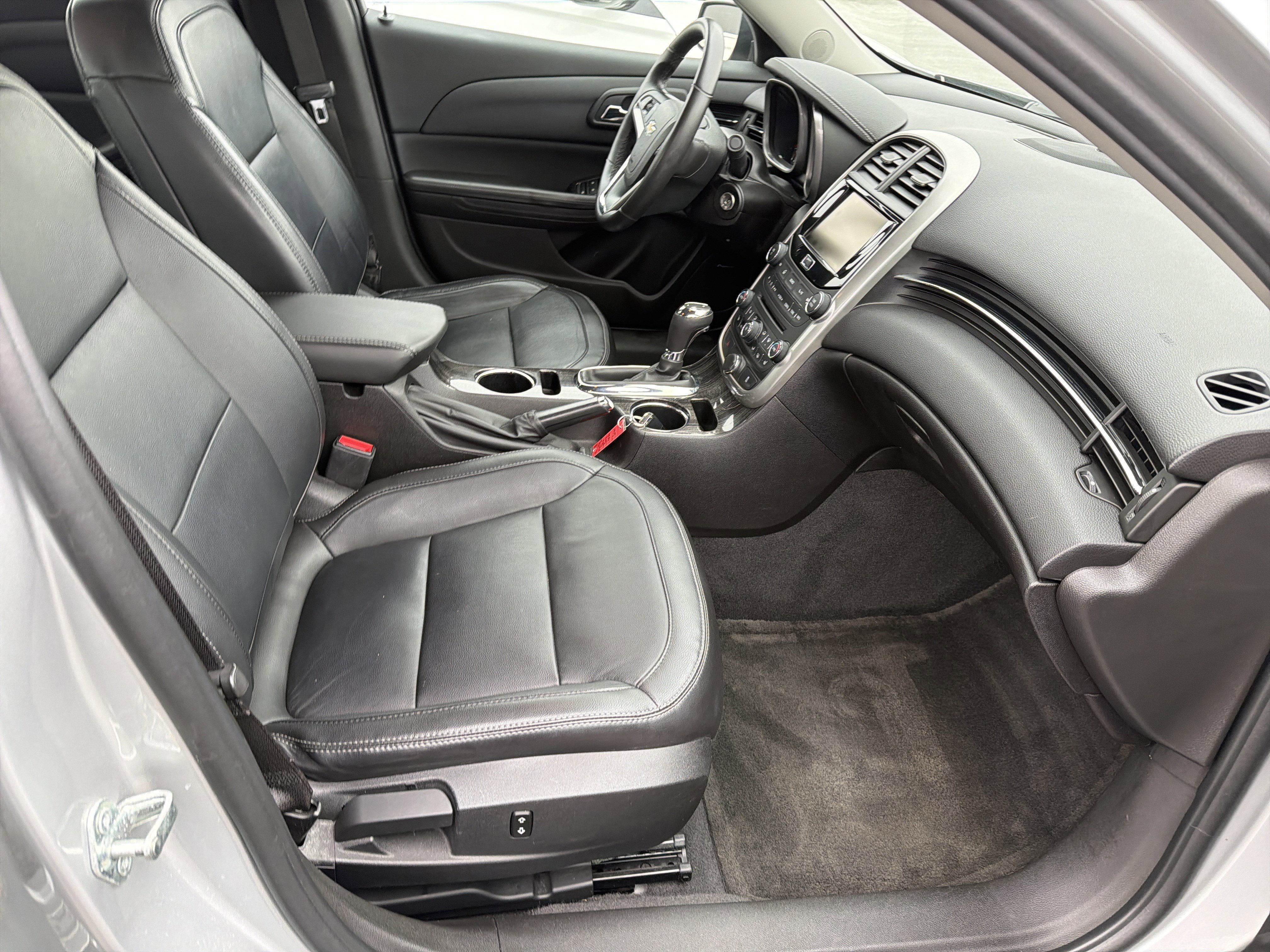 Used 2015 Chevrolet Malibu LT w/ Leather Package image 33