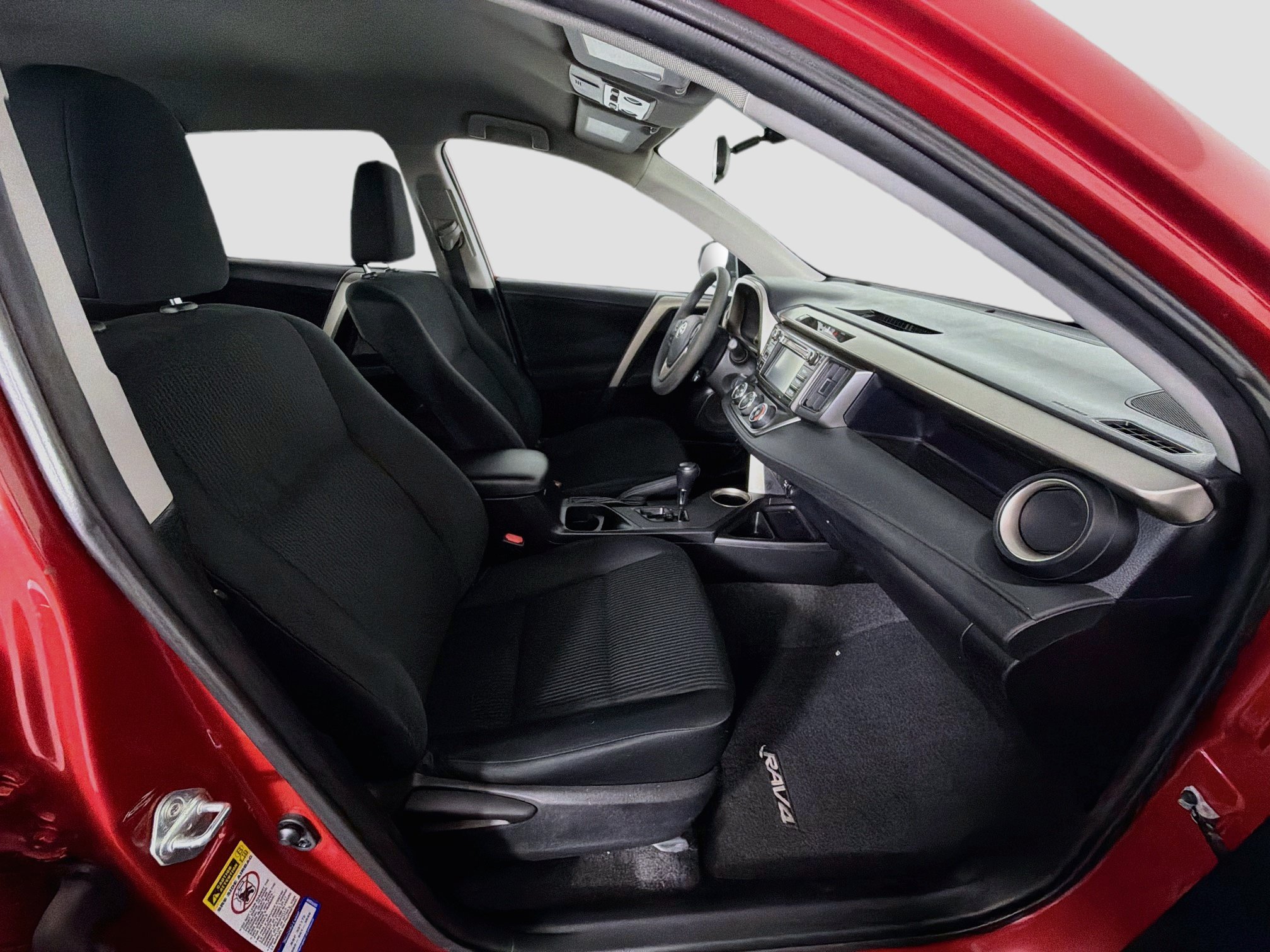 Used 2015 Toyota RAV4 LE FWD image 29