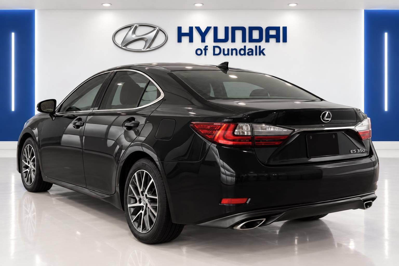 Used 2016 Lexus ES 350 w/ Luxury Package w/Wood Trim FWD image 2