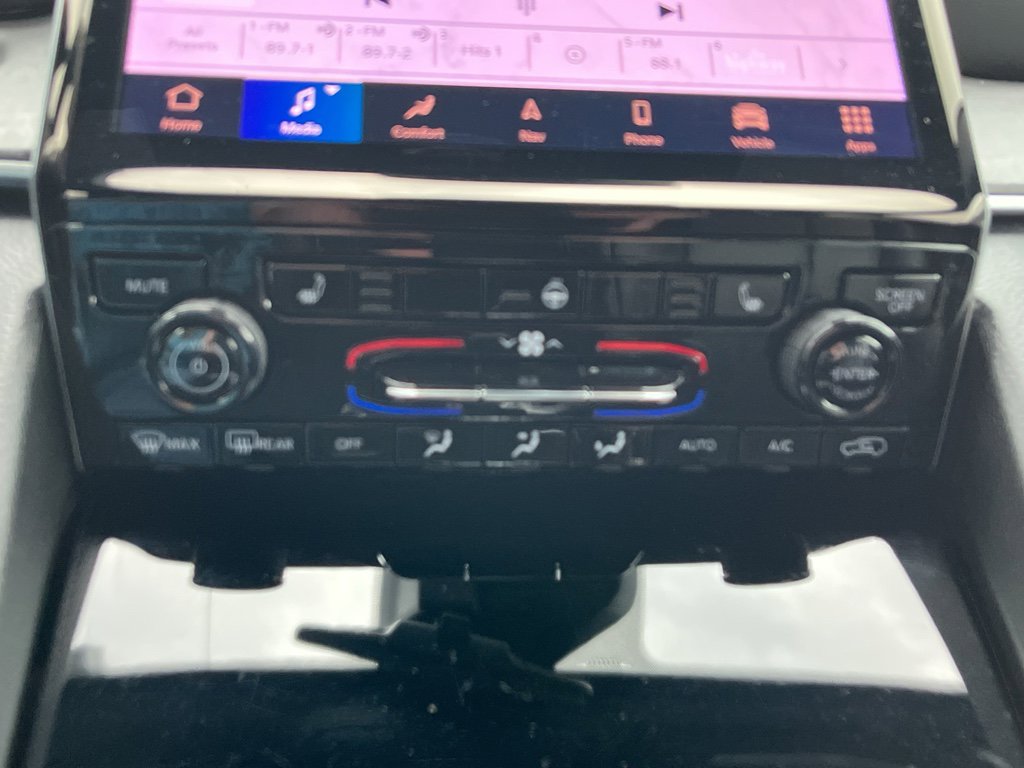 Used 2025 Jeep Grand Cherokee L Limited w/ Trailer Tow Package image 28