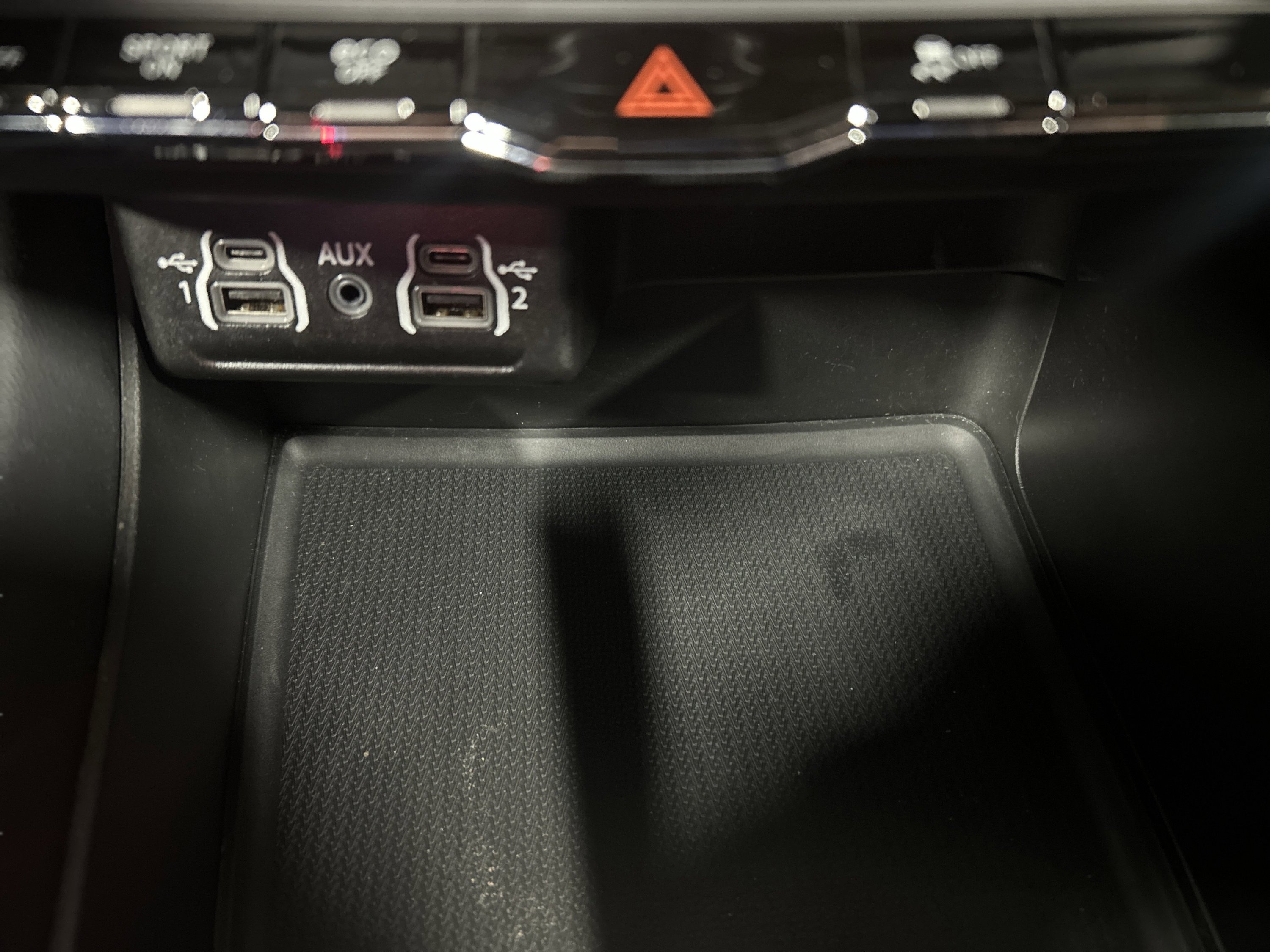 Used 2024 Dodge Durango SXT image 23