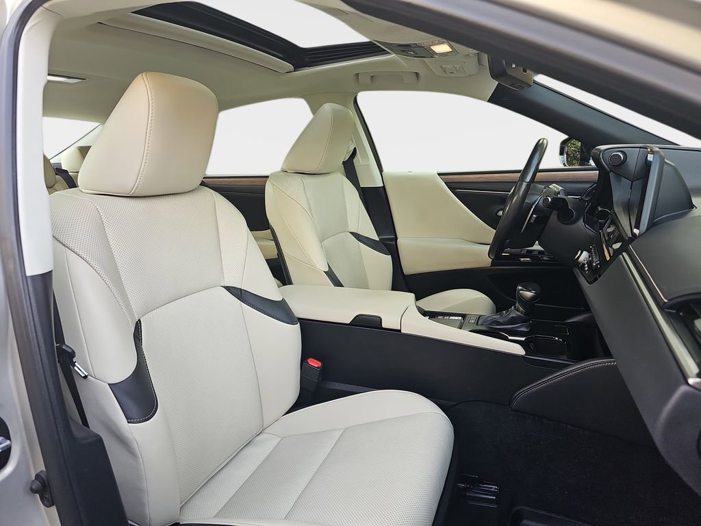 Certified 2023 Lexus ES 300h w/ Premium Package FWD image 12