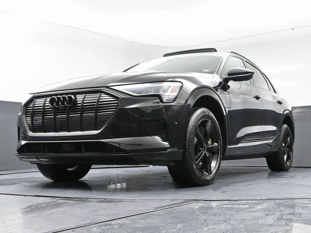 Used 2019 Audi e-tron Prestige w/ Prestige Package image 49