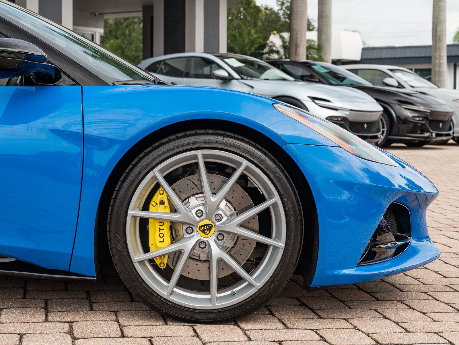 Used 2025 Lotus Emira RWD image 29