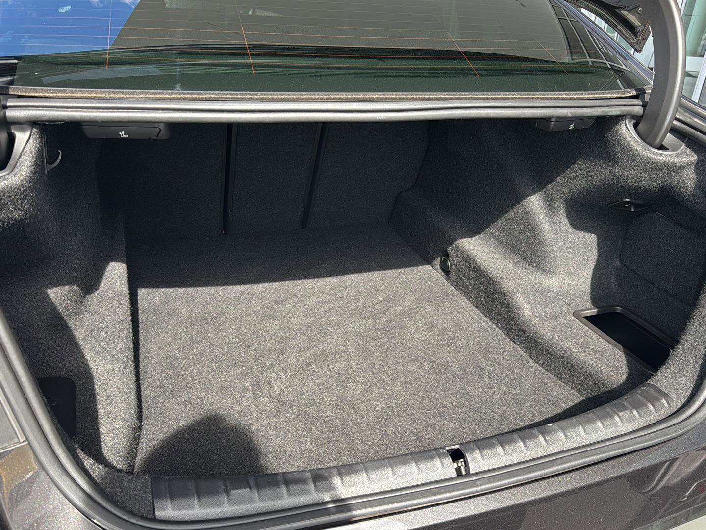 Used 2021 BMW 540i w/ M Sport Package image 31