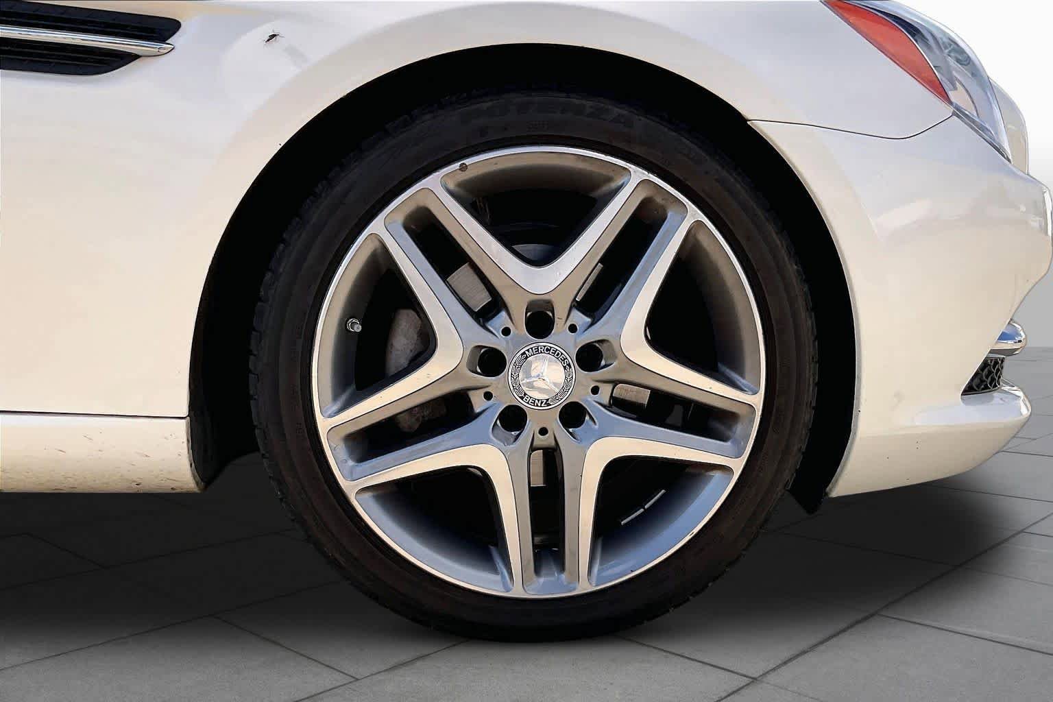 Used 2014 Mercedes-Benz SLK 250 image 9