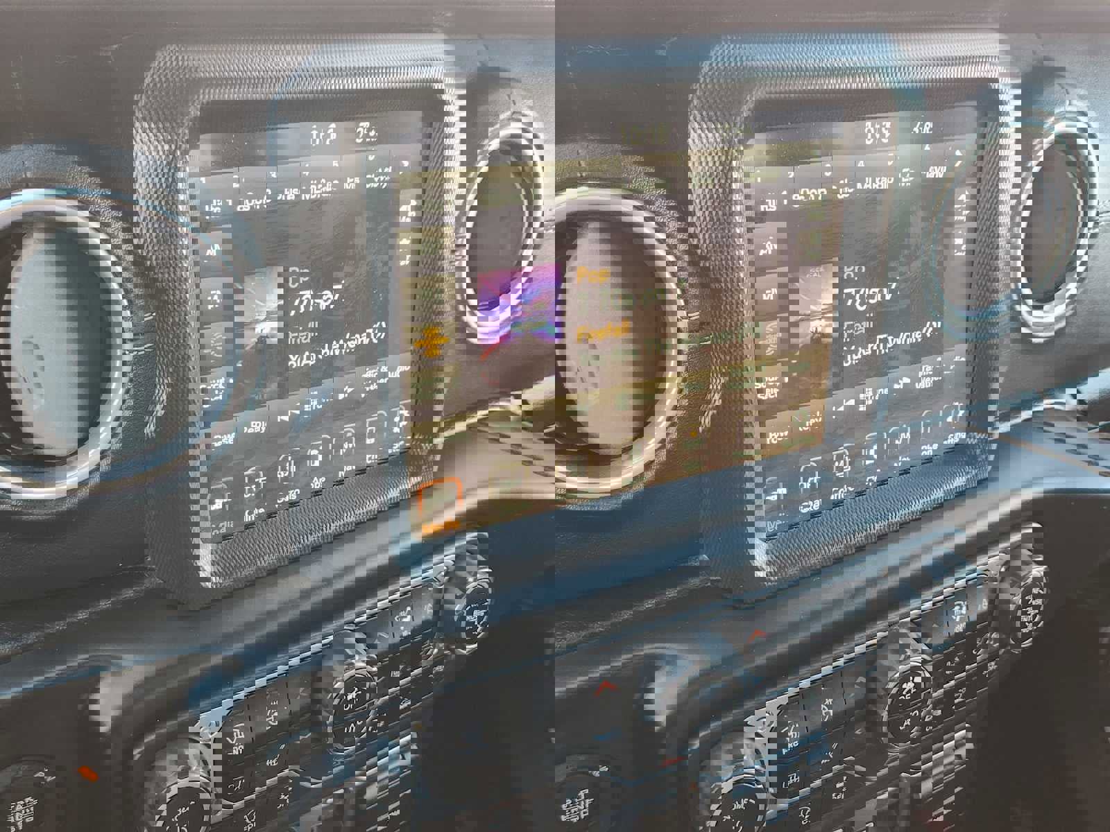 Used 2020 Jeep Gladiator Overland image 22