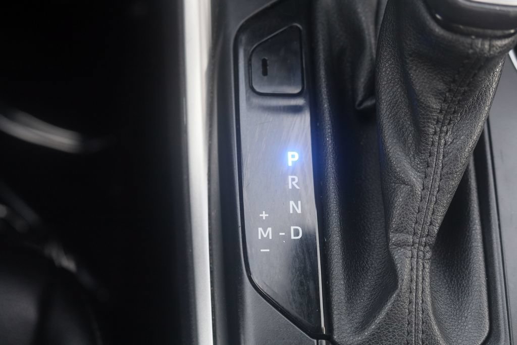 Used 2021 Toyota Highlander XLE AWD/4WD image 7
