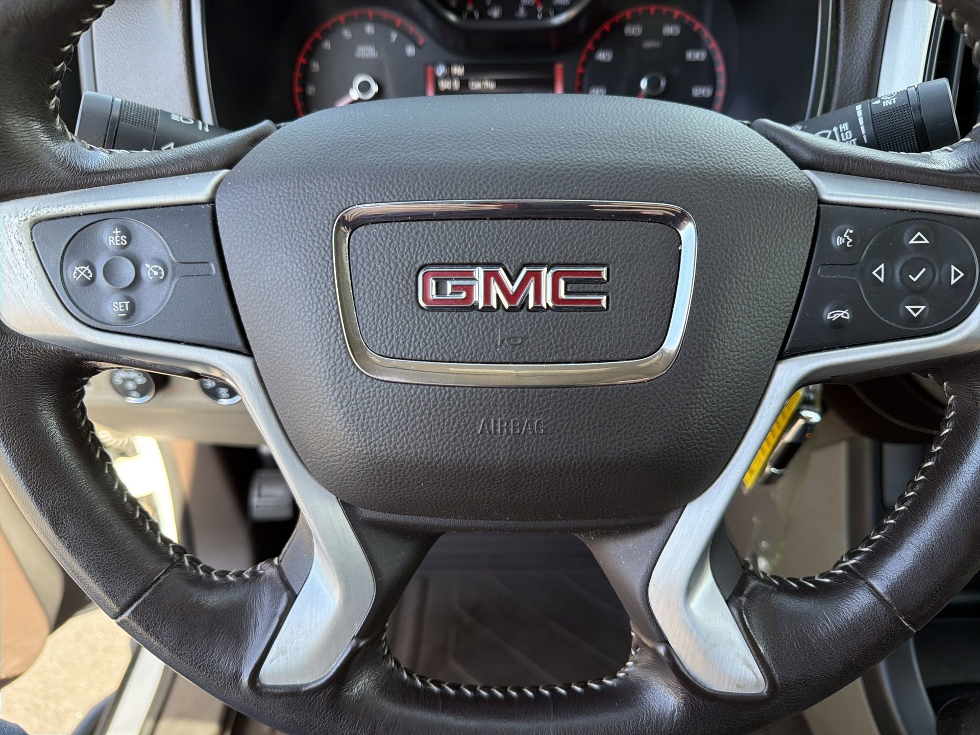 Used 2016 GMC Canyon SLT image 9