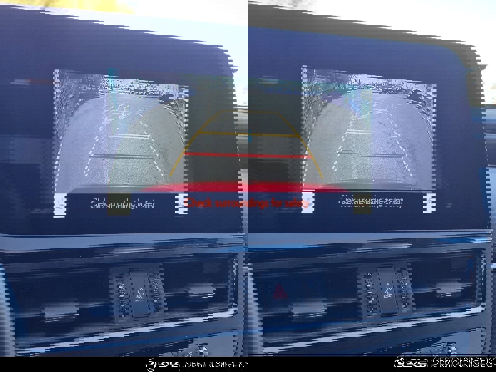 Used 2025 Lexus ES 300h w/ Premium Package image 19