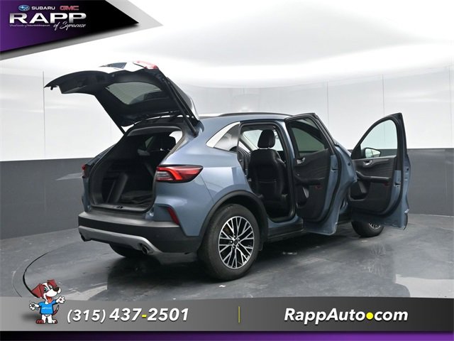 Used 2023 Ford Escape SE image 32