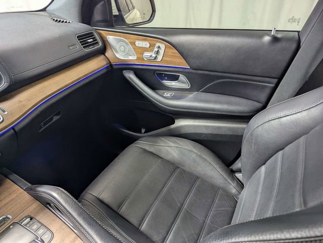 Used 2021 Mercedes-Benz GLS 580 4MATIC image 8